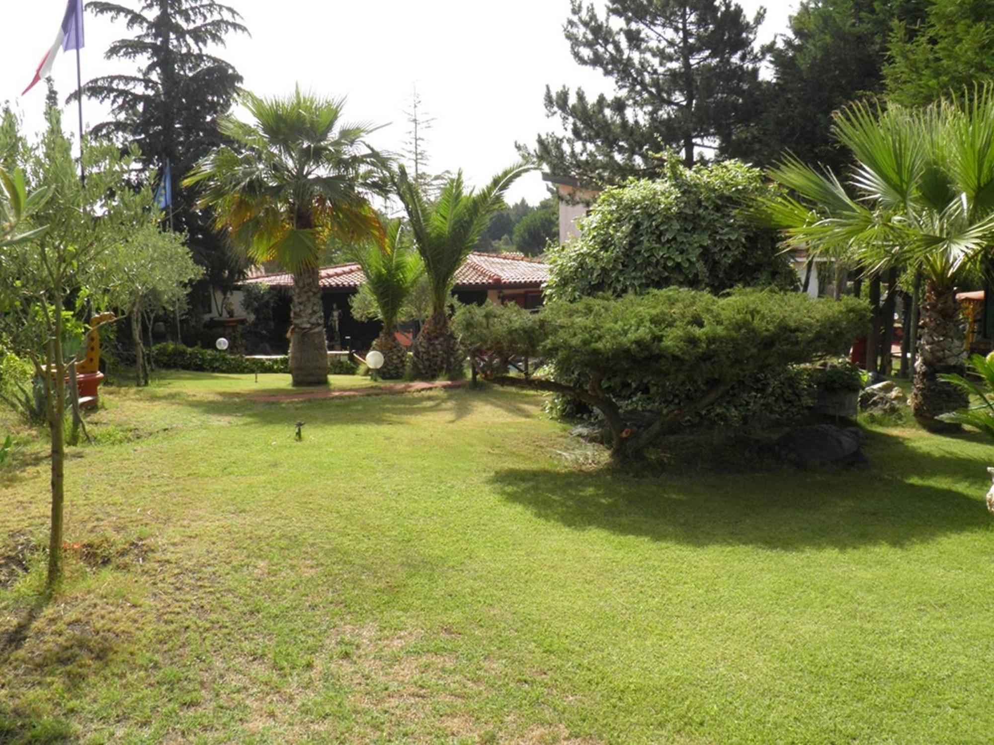 Bed and Breakfast Parco Delle Tre Fontane Nicolosi Esterno foto