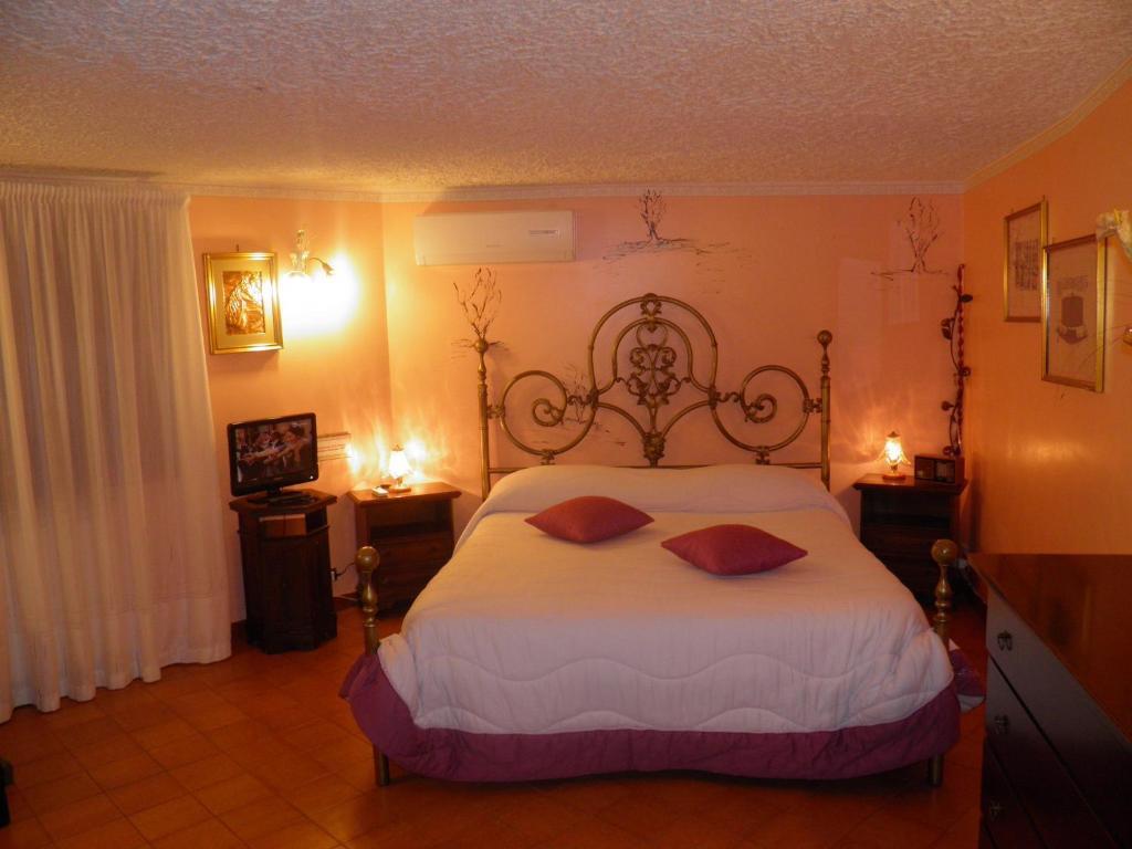 Bed and Breakfast Parco Delle Tre Fontane Nicolosi Camera foto